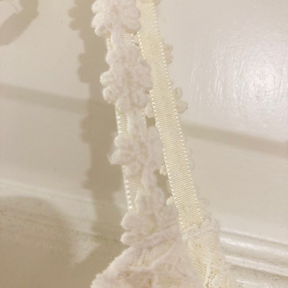 H&M Lace Top - Picture 3 of 3